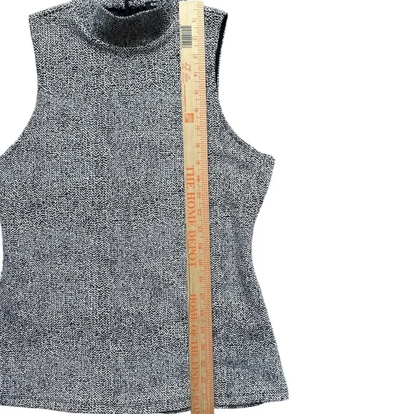 Express Mock Neck Sleeveless Textured Knit Top Black White Women’s Medium - Picture 4 of 6